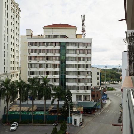 Van Nam Hotel Ha Long Exterior foto