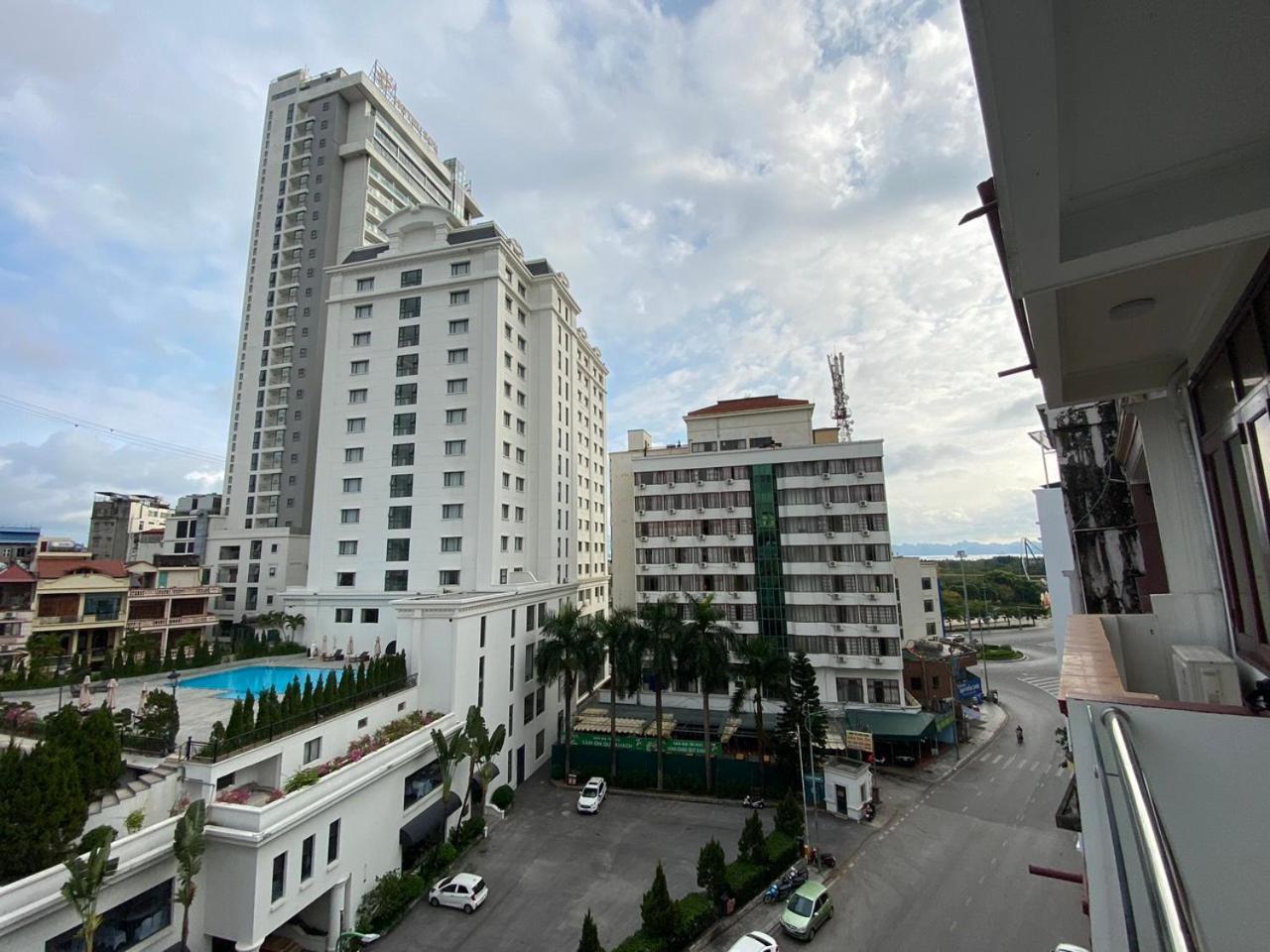 Van Nam Hotel Ha Long Exterior foto